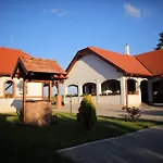 Csaronda Vendeghaz Gæstehus