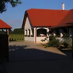 Gæstehus Csaronda Vendeghaz 4*
