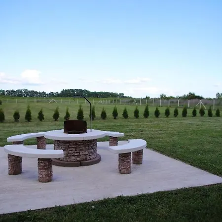 Csaronda Vendeghaz Pensjonat 4*