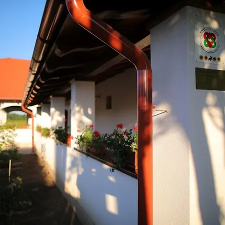 Csaronda Vendeghaz 4* Csaroda