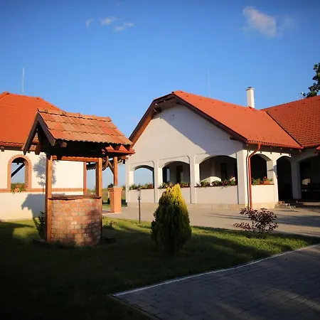 Csaronda Vendeghaz Pensiune