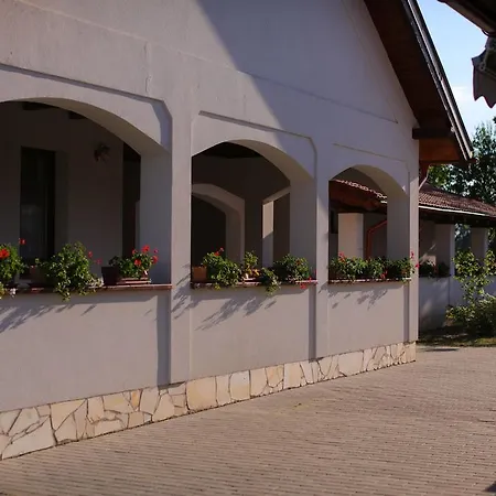 Csaronda Vendeghaz 4* Csaroda