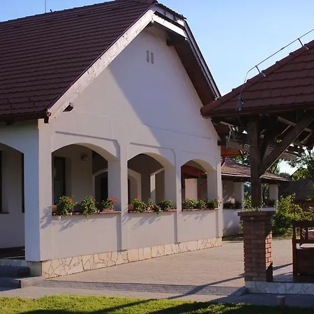 Csaronda Vendeghaz Guest house Csaroda