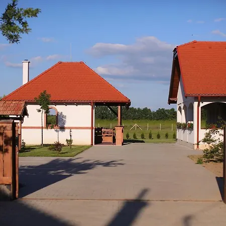 Csaronda Vendeghaz Guest house