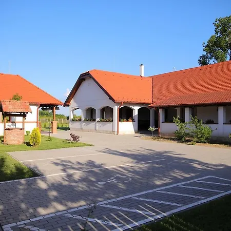 Csaronda Vendeghaz Guest house