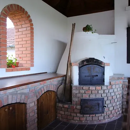 Csaronda Vendeghaz 4*