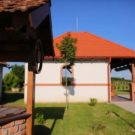 Csaronda Vendeghaz 4*