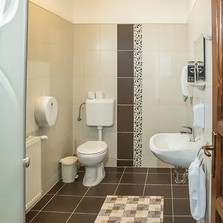 Csaronda Vendeghaz Pensjonat 4*