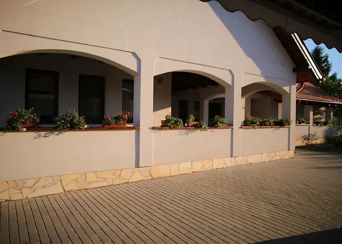 Csaronda Vendeghaz Penzion Csaroda