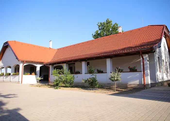 Csaronda Vendeghaz 4* Csaroda