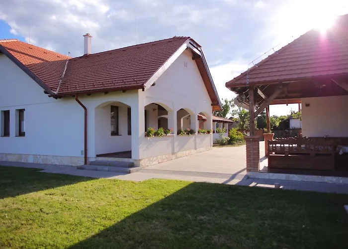 Csaronda Vendeghaz 4* Csaroda