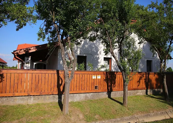 Csaronda Vendeghaz Penzion 4*
